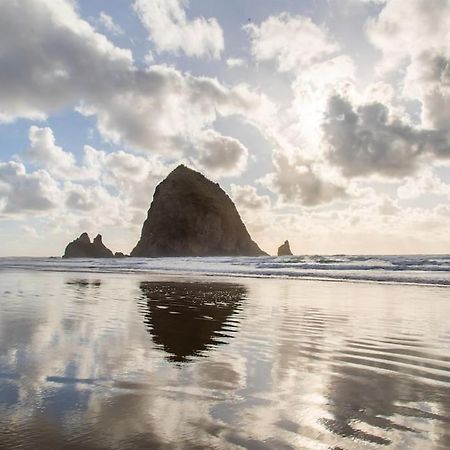 Cannon Beach Vibes, Steps To The Beach,Wifi,3 Full Bedroom En Suites With 3 Fireplaces,Near Downtown Buitenkant foto